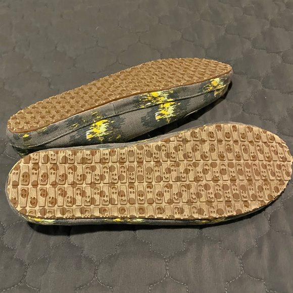 🆕 NWT Women’s Sanuk Slip-On Shoes – Size 7 – Casual & Comfy! - Picture 3 of 3